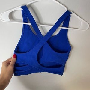 Sports bra, crop top, cross cross back